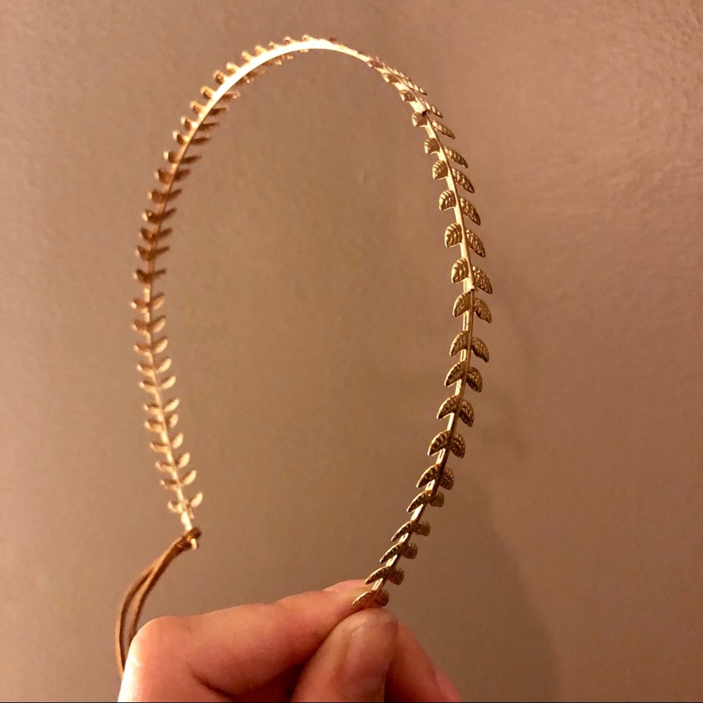 Delicate Francesca’s headband